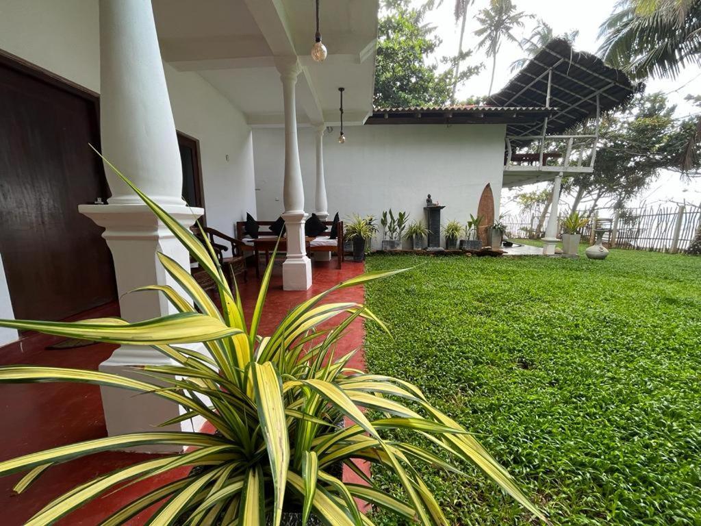 Beach House Kalukatiya - Family Villa, Seaview Room, Garden Room Dikwella Sur Exterior foto