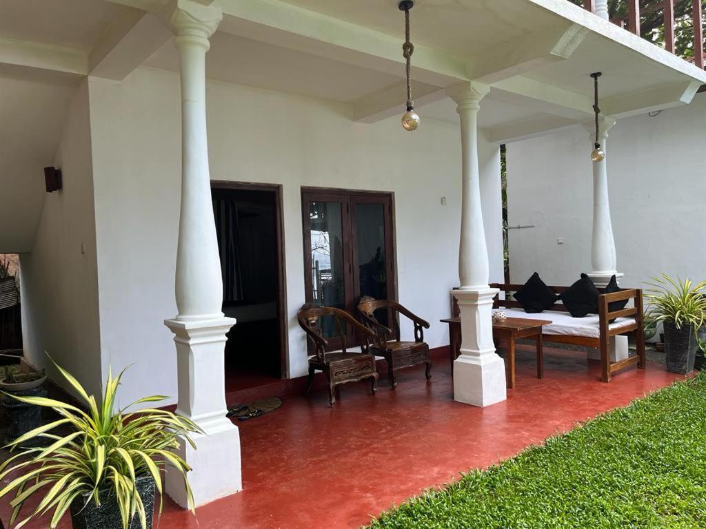 Beach House Kalukatiya - Family Villa, Seaview Room, Garden Room Dikwella Sur Exterior foto