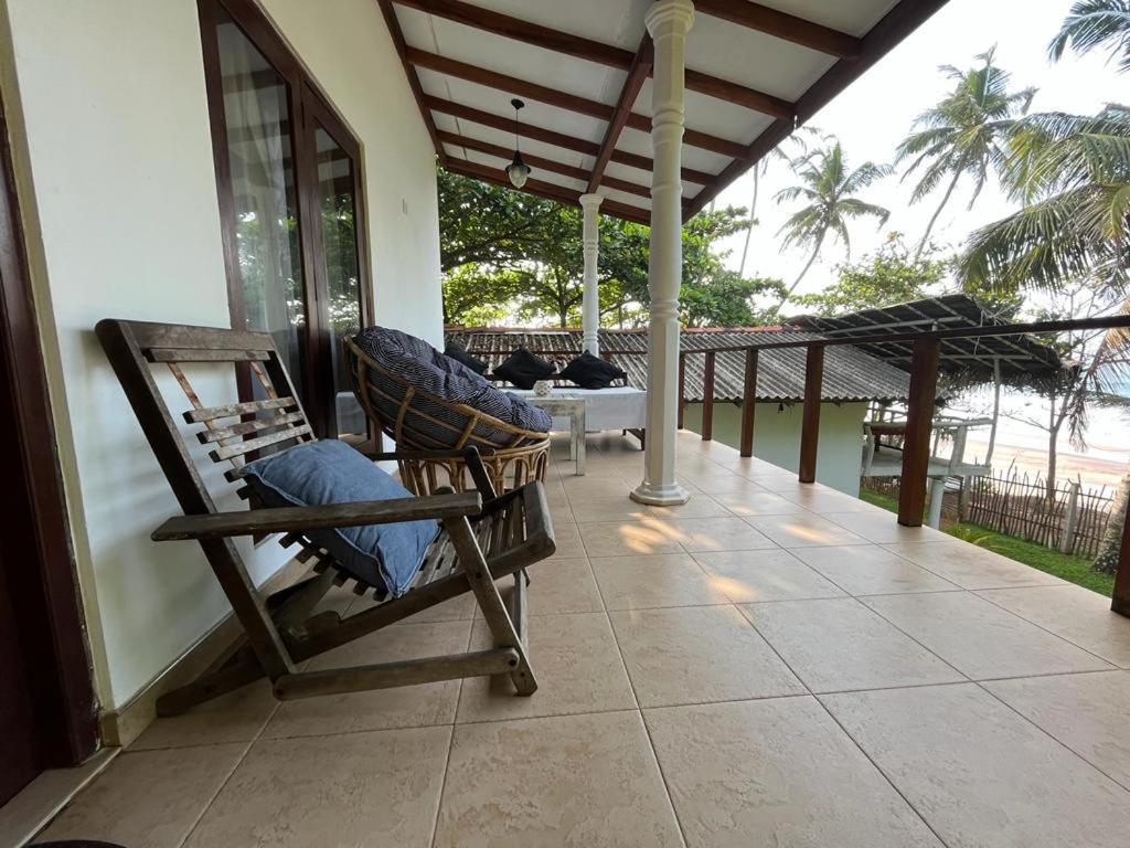 Beach House Kalukatiya - Family Villa, Seaview Room, Garden Room Dikwella Sur Exterior foto